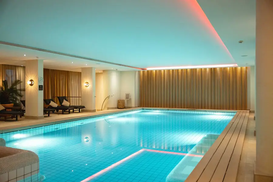 Pool des Family Spa Hotel Bachmair Weissach